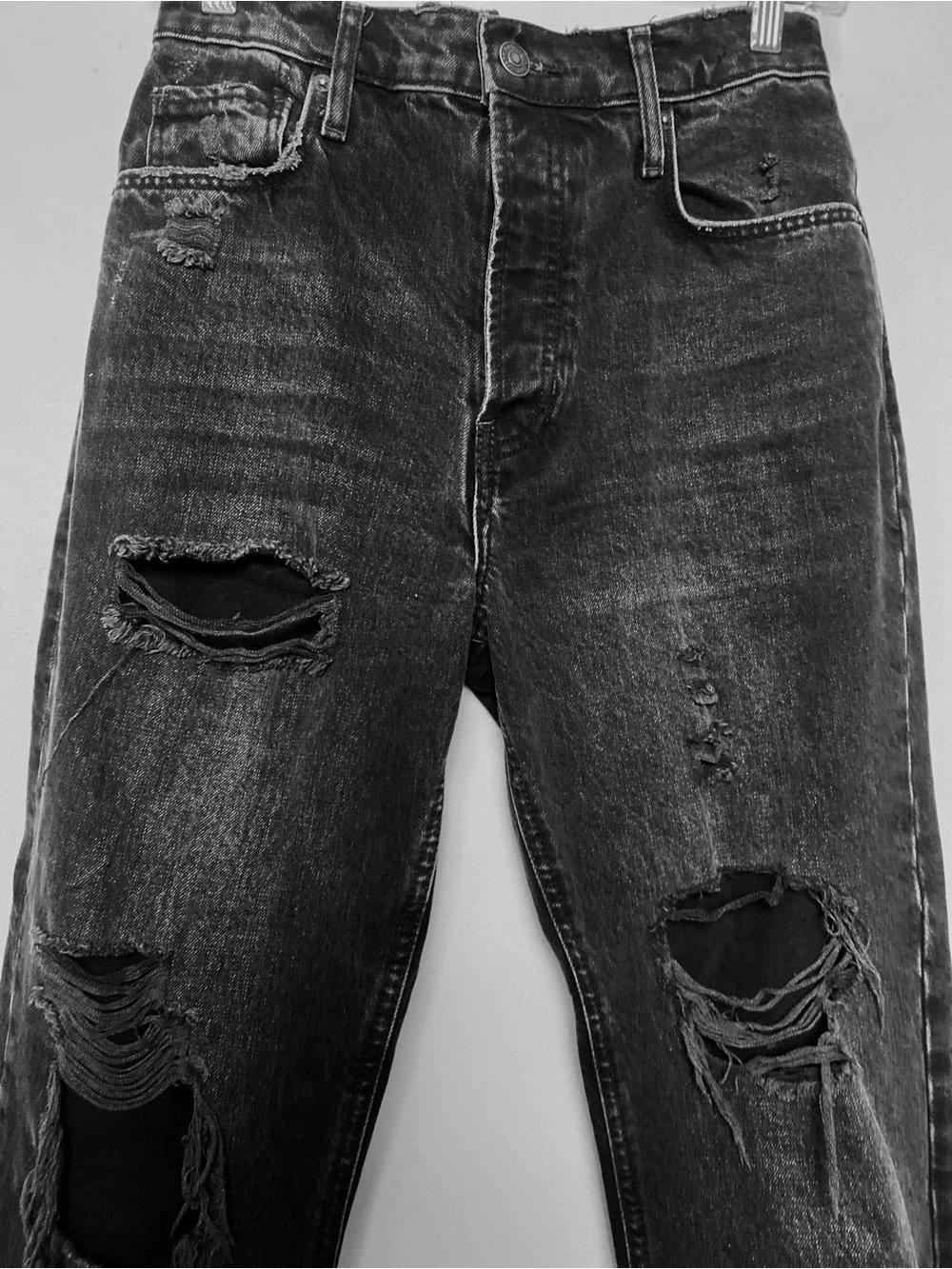 We The Free Twenty - Five  Black Ripped  Jeans Sz 25
